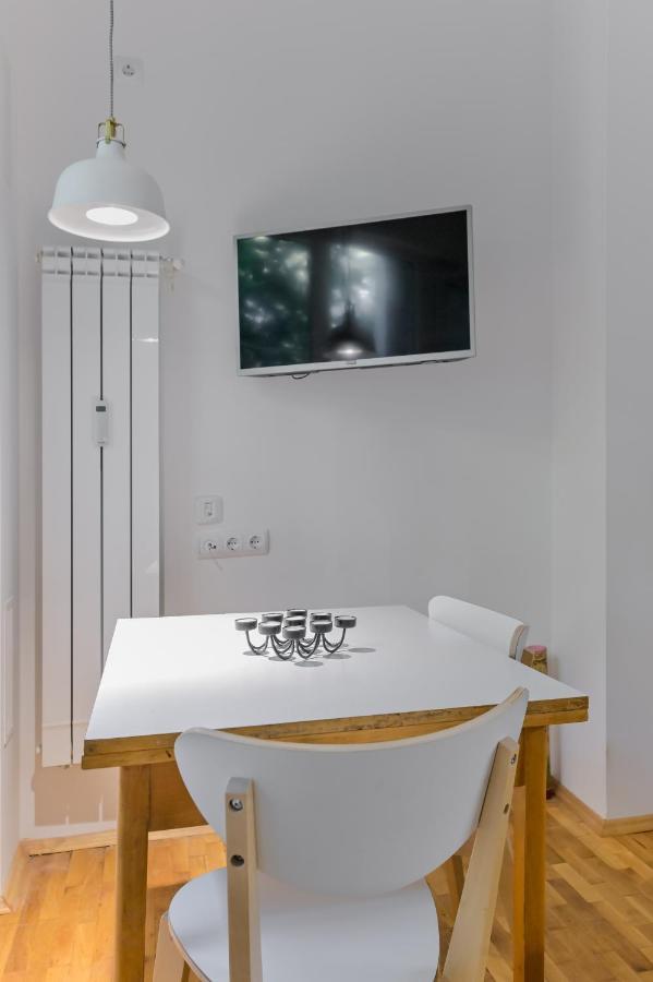 Bright Apartment In The Heart Of The City By Flat Mаnager Sofia Buitenkant foto
